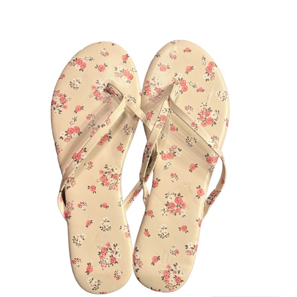 JustFab Shoes - Just fab, floral flip flops. Size 8. Worn once.